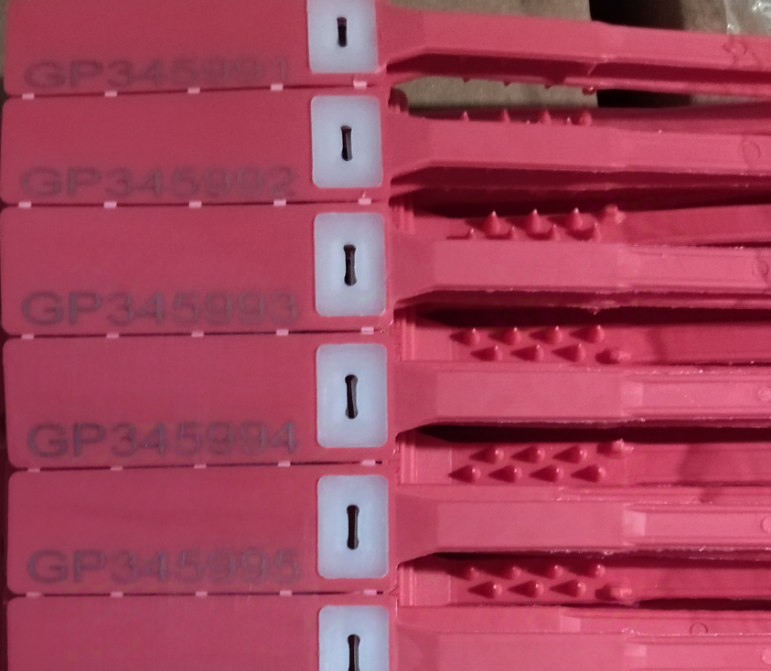 Porównanie różnych typów plomb plastikowych – którą wybrać do swoich potrzeb?